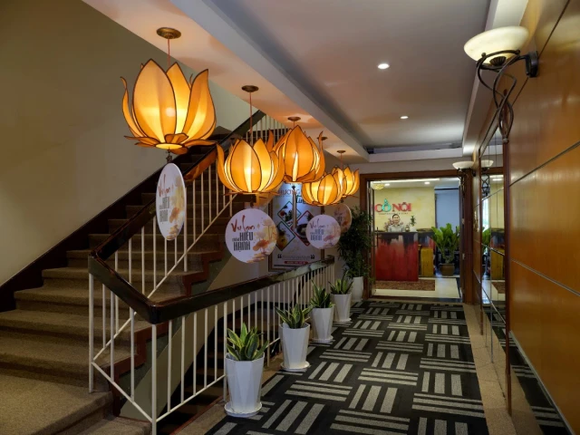 Buffet Chay Cỏ Nội - Khách Sạn Bông Sen - không gian 1