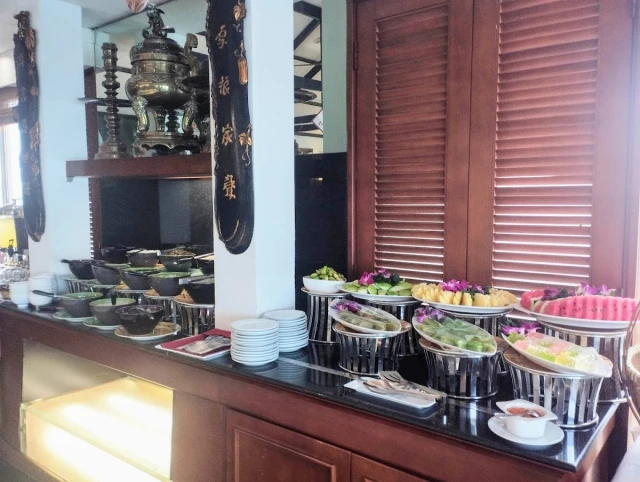 Buffet Chay Cỏ Nội - Khách Sạn Bông Sen - không gian 6
