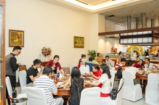Buffet Sao Bắc Đẩu - Tân Sơn Nhất Hotel - không gian 6