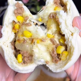 Bánh bao bò ngô phô mai