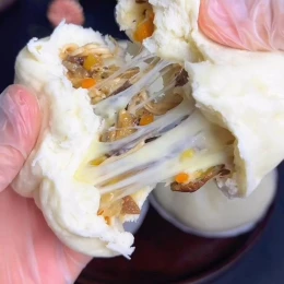 Bánh bao gà nấm phô mai