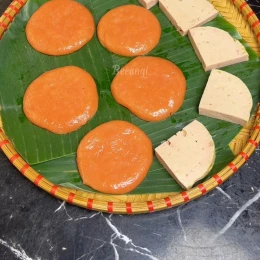 Bánh dày thanh long kẹp giò