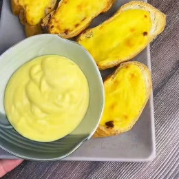 Bánh mì nướng sốt phô mai