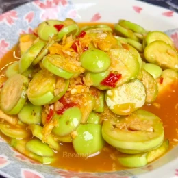 Cà pháo trộn tỏi ớt chua cay