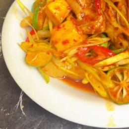 Chân gà rút xương sốt Thái cốt me