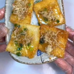Cơm cháy mắm hành từ cơm nguội