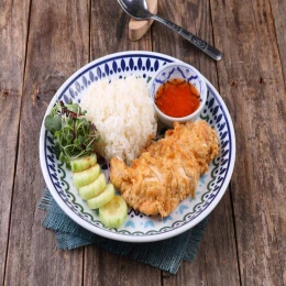 Công thức và cách làm món cơm gà xối mỡ