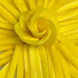 Củ cải ngâm chua ngọt màu vàng