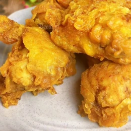 Gà chiên xù vảy rồng
