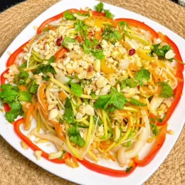 Nộm nấm đùi gà rau củ