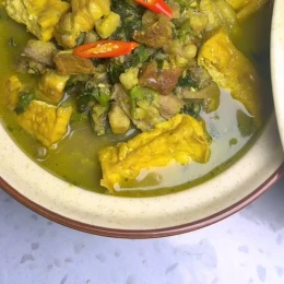 Ốc om chuối đậu