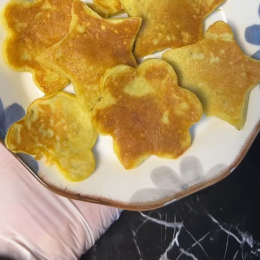 Pancake chuối khuôn hình thú cho bé