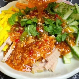 Sốt chanh leo tương ớt nấu sánh trộn nộm