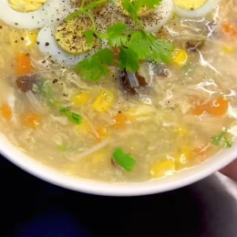 Súp gà ngô ngọt trứng cút