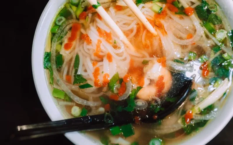 b&uacute;n chả H&agrave; Nội