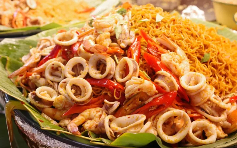 b&uacute;n x&agrave;o hải sản
