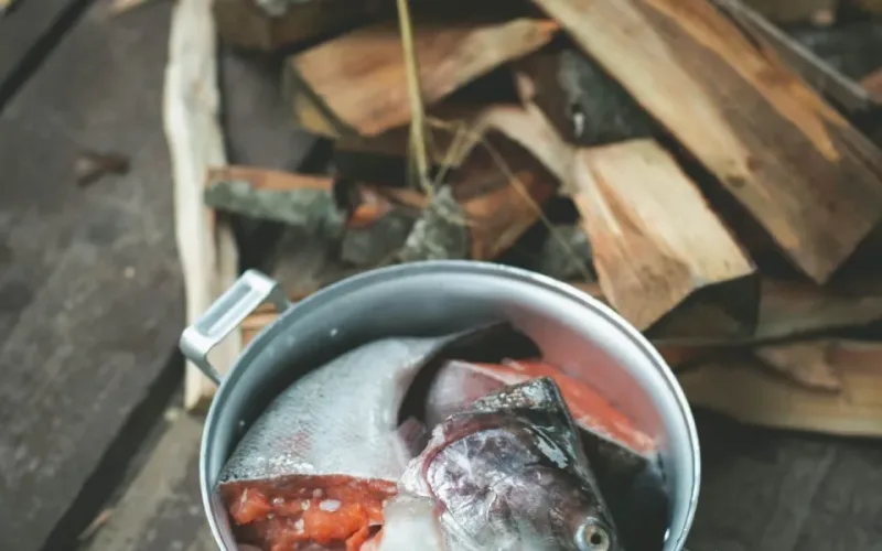 canh chua đầu cá hồi