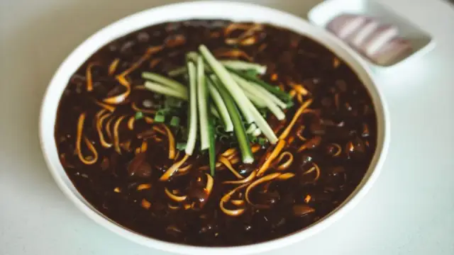 Black Day l&agrave; g&igrave;? Thực đơn m&igrave; tương đen cho người độc th&acirc;n 14/4