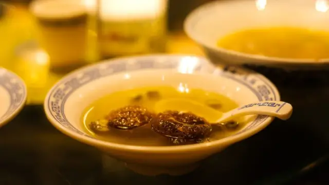 Canh rong biển hạt sen: cách nấu thanh mát, bùi ngọt, bồi bổ nhẹ nhàng