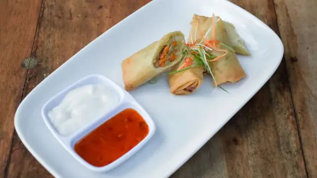 Chả giò mới lạ: 3 công thức khoai môn, gà nấm và tôm cuốn rế