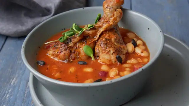 G&agrave; nấu đậu ngự: c&aacute;ch nấu canh thơm b&ugrave;i, bổ dưỡng cho cả nh&agrave;
