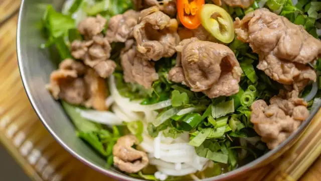 Gỏi bò bóp thấu bắp chuối: 3 cách làm giòn trắng, không thâm