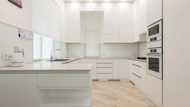 Khử m&ugrave;i nh&agrave; bếp: 5 mẹo đơn giản gi&uacute;p gian bếp lu&ocirc;n thơm tho