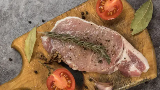 Khử mùi tanh thịt heo, bò, gà, vịt: mẹo riêng cho từng loại