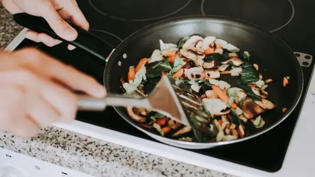 Mẹo vặt nấu ăn ngon hơn: 8 bí quyết đơn giản ai cũng làm được