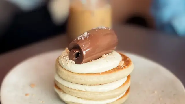 Pancake tiramisu: c&ocirc;ng thức b&aacute;nh xếp tầng kem mascarpone c&agrave; ph&ecirc;