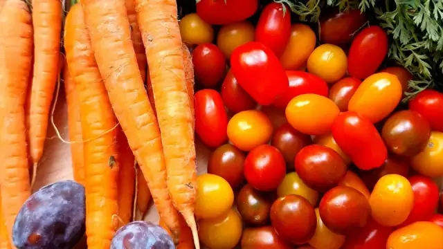 Rau tốt cho da: 15 loại rau củ gi&uacute;p l&agrave;n da khoẻ mịn từ bữa ăn