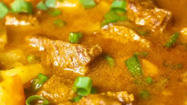Thực đơn cuối năm se lạnh 4 món ấm lòng: súp bí, gà hầm, bò kho
