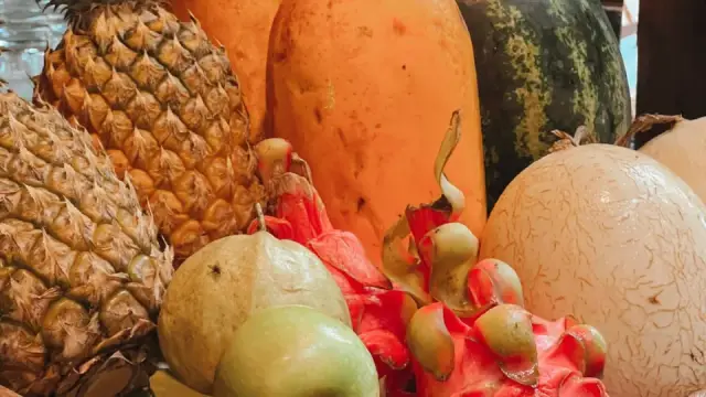 Trái cây màu vàng và màu tím: 6 loại bổ dưỡng cho cả nhà