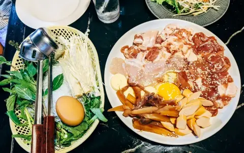 MALA Buffet - Đường Láng