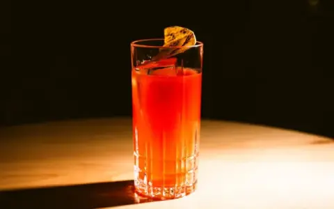Bia Sành Điệu - Lưu Quang Vũ