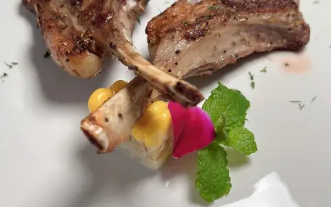 Pepperonis - Hàng Trống