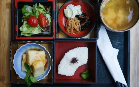 Hikami Sushi - Gia Lâm Vinhomes