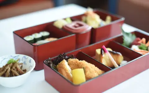 Okii-D - Bát Sứ