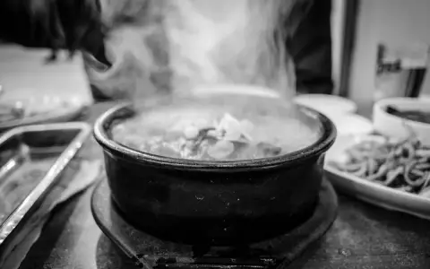 Lẩu Nấm Gia Khánh - Ngoại Giao Đoàn