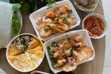 Bánh xèo và món Việt