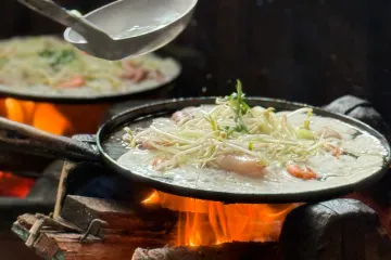 Bánh căn nướng khuôn đất
