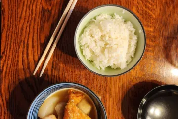 Cơm và lẩu oden