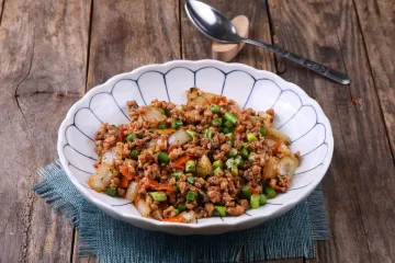 Thịt băm xào rau củ