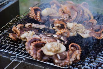 Bạch tuộc nướng than