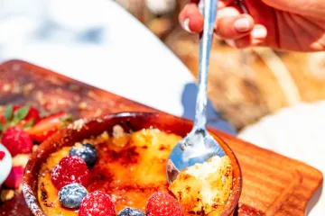 Crème brûlée quả mọng