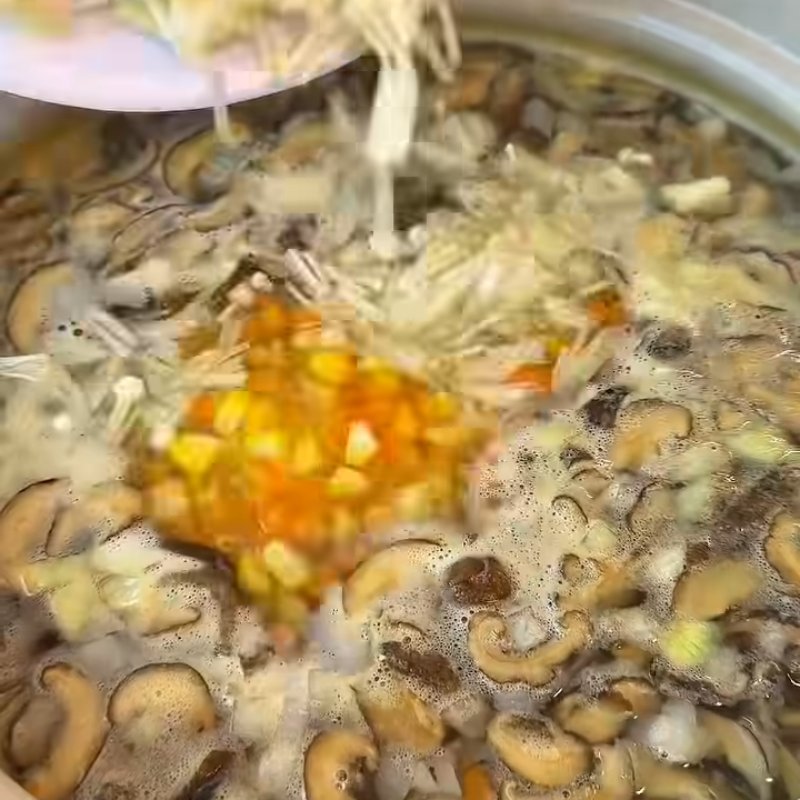 Cho nấm và thịt gà