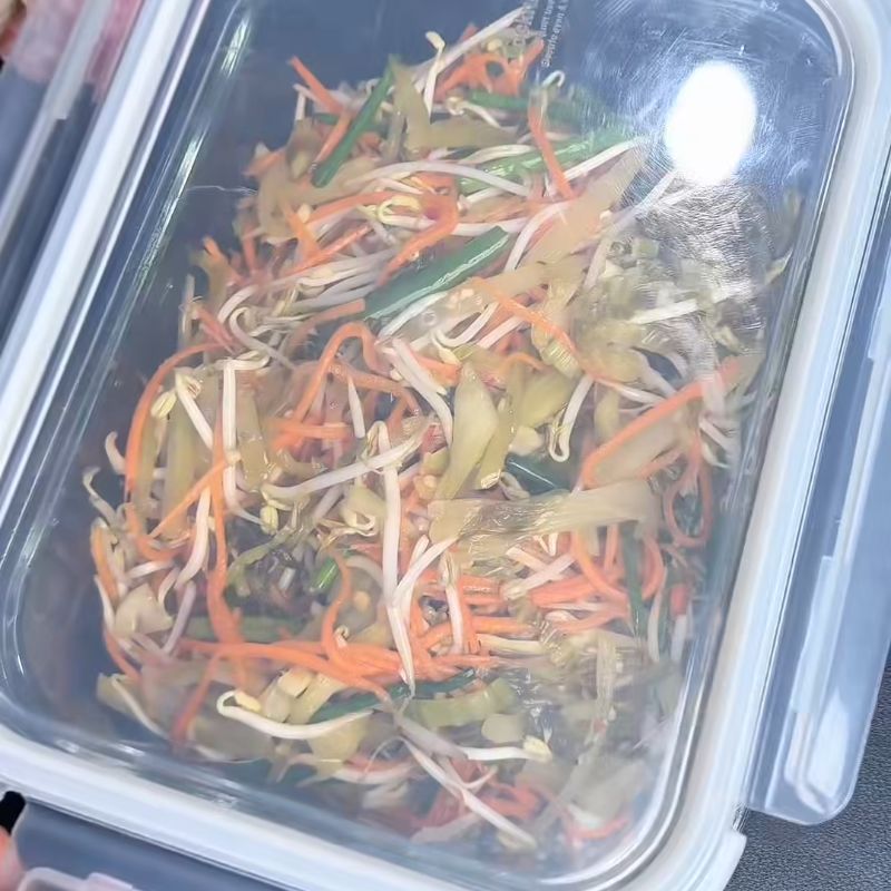 Cho vào hộp ủ thấm