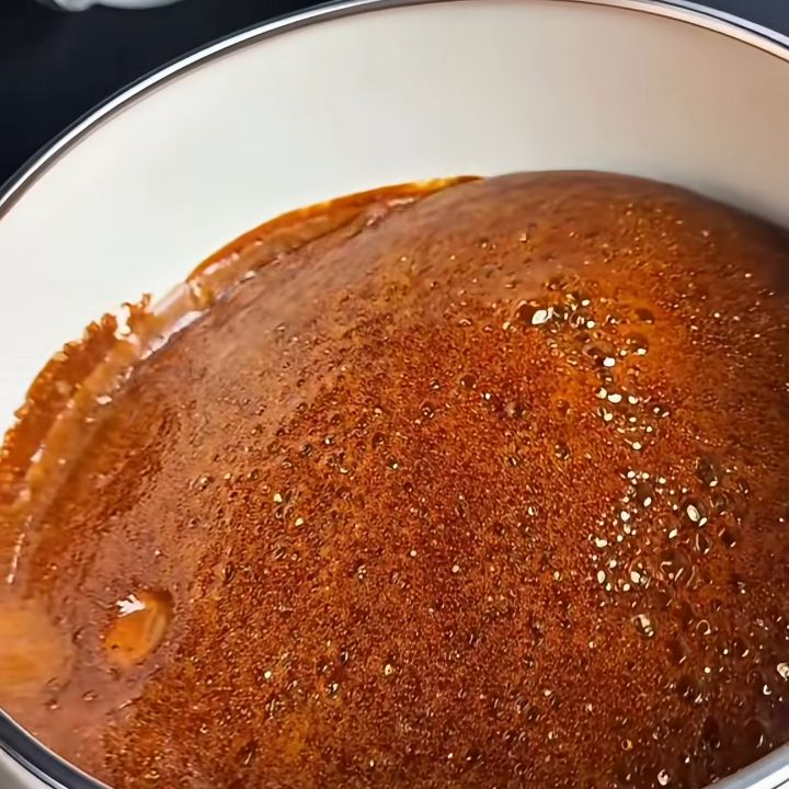 Thắng đến màu cánh gián