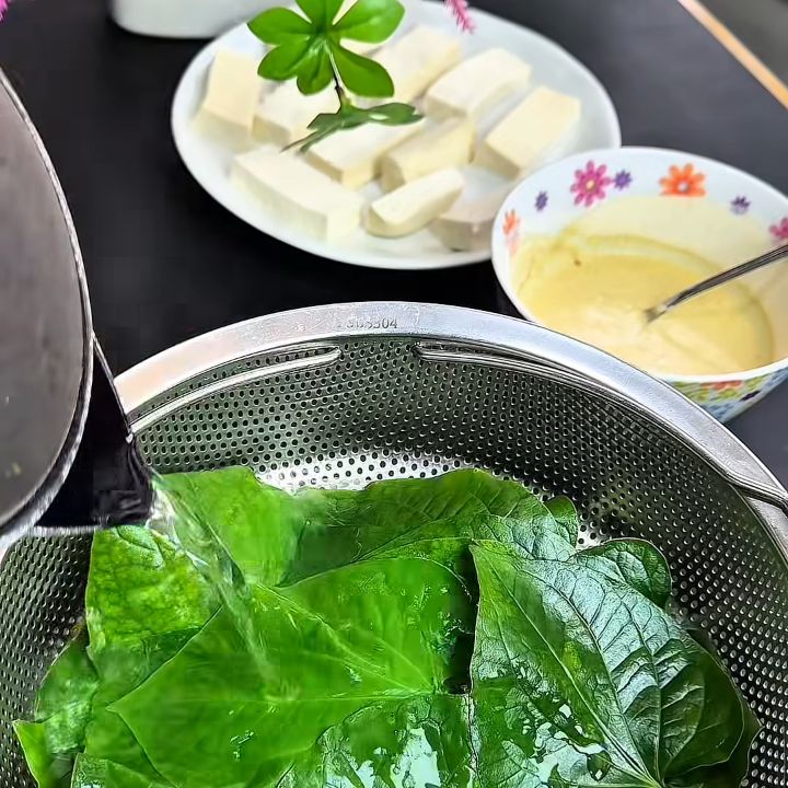 Sơ chế lá lốt