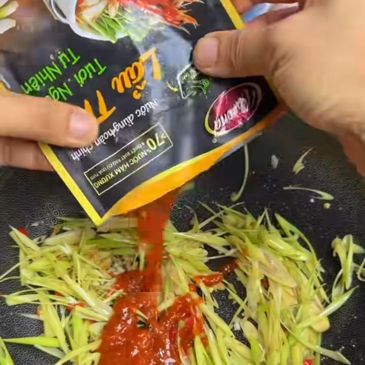 Thêm sốt Thái